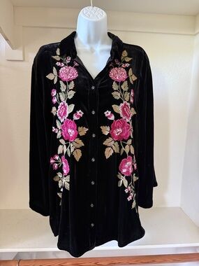 JOHNNY WAS Kimono Sleeve Shirt Black Velvet Blouse with Pink Rose Embroidery